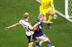 AYX-包含穆古鲁扎关键节点爆冷，德国队带队取胜！的词条